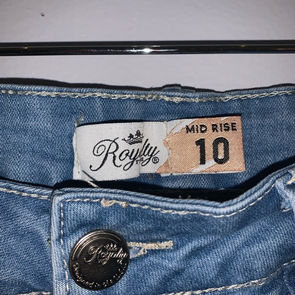 High-Low Jean Shorts!! - Picture 3 of 5